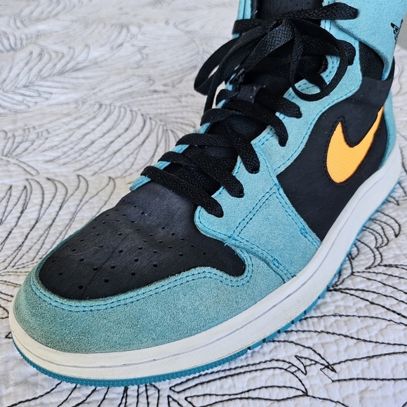 VGUC Nike Jordan 1 High Zoom Air CMFT Bleached Aqua Teal Orange Black 9 - Picture 6 of 16